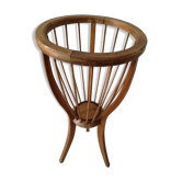 Wood tripod worker