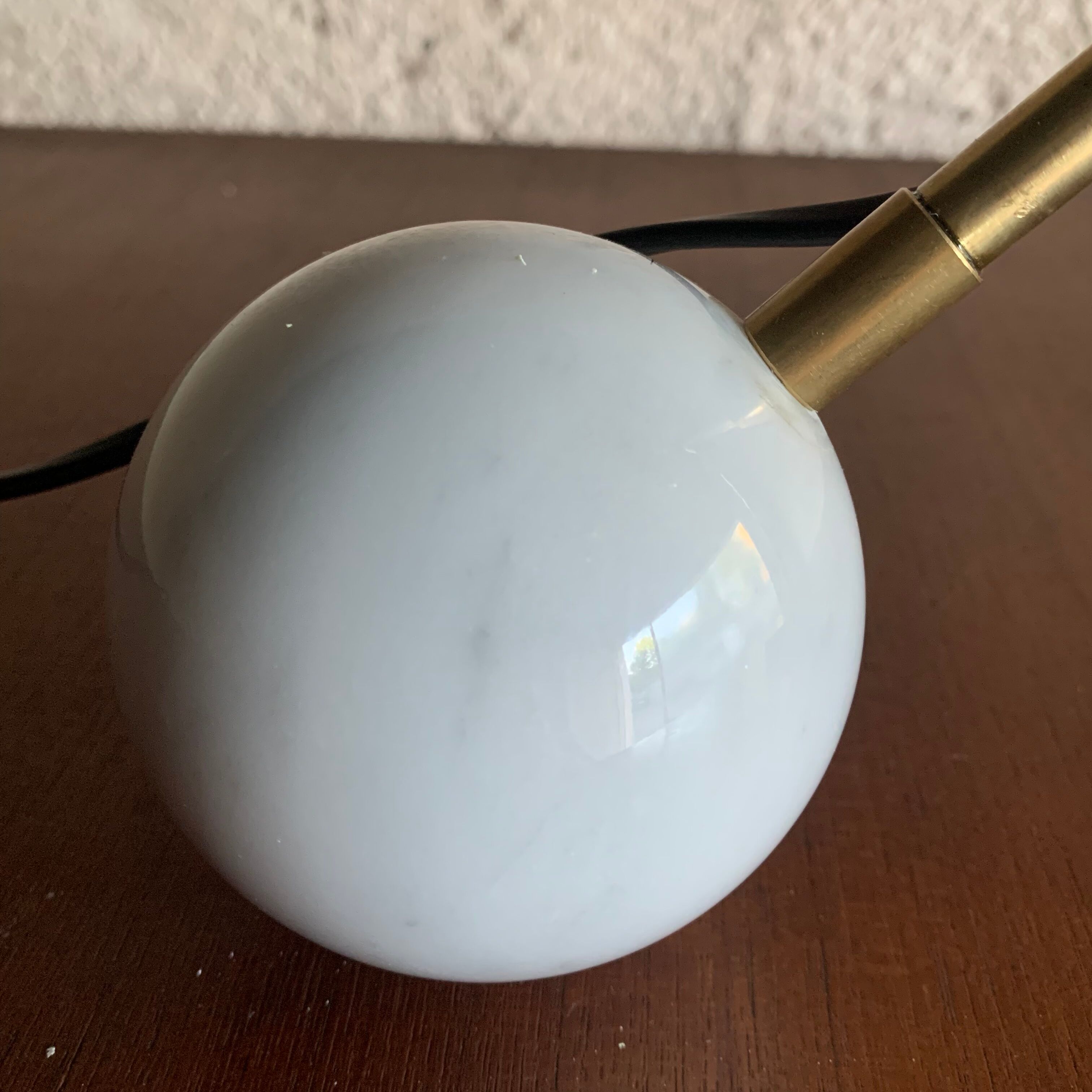 Diabolo lamp with marble counterweight