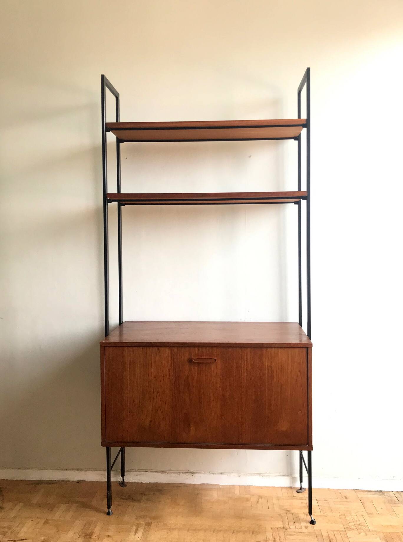 Bibliothèque auto-portante, teck et métal, Avalon, 1960