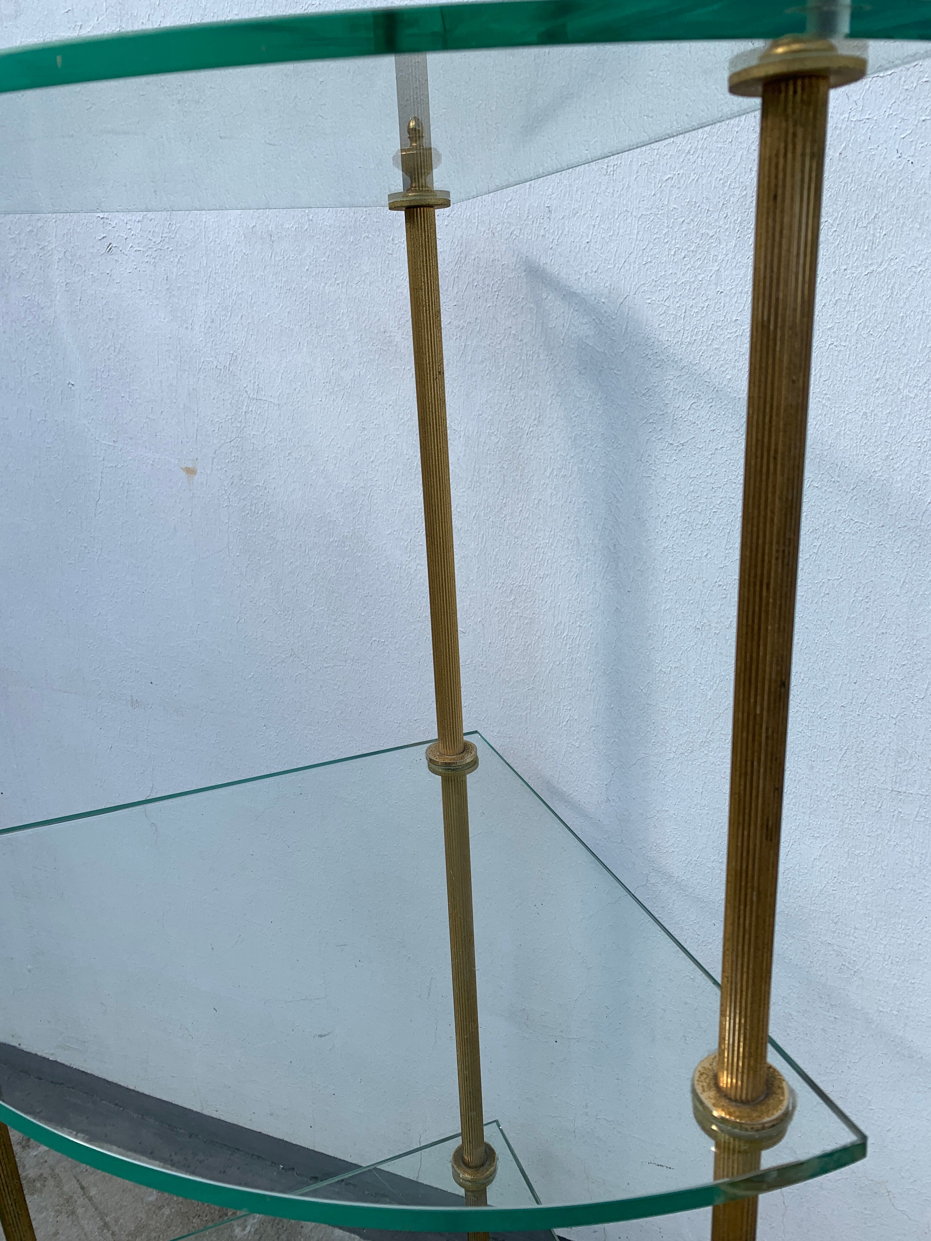 Neoclassical corner or corner seat, 3 levels in white tempered glass