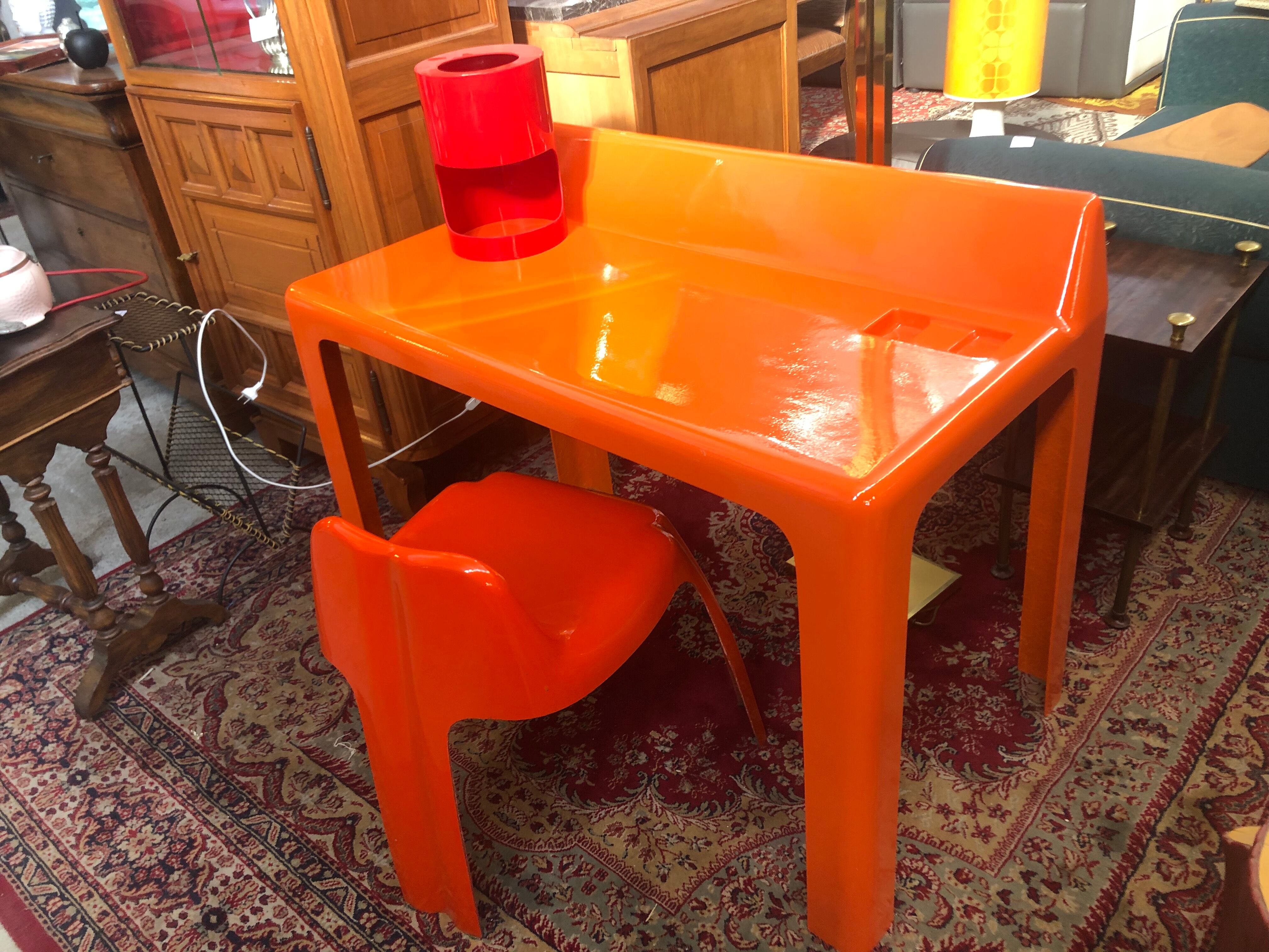 Bureau et chaise 1970 design Patrick Gingembre