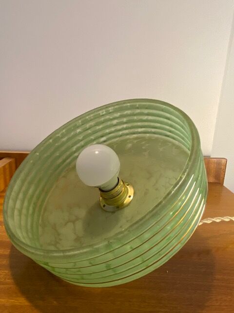 Clichy glass suspension