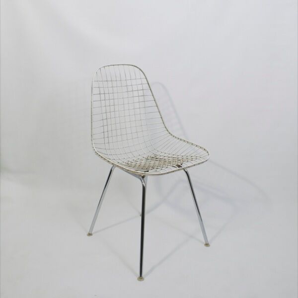 Pair of DKX 1 Wire Chairs by Charles & Ray Eames, Herman Miller, 1952