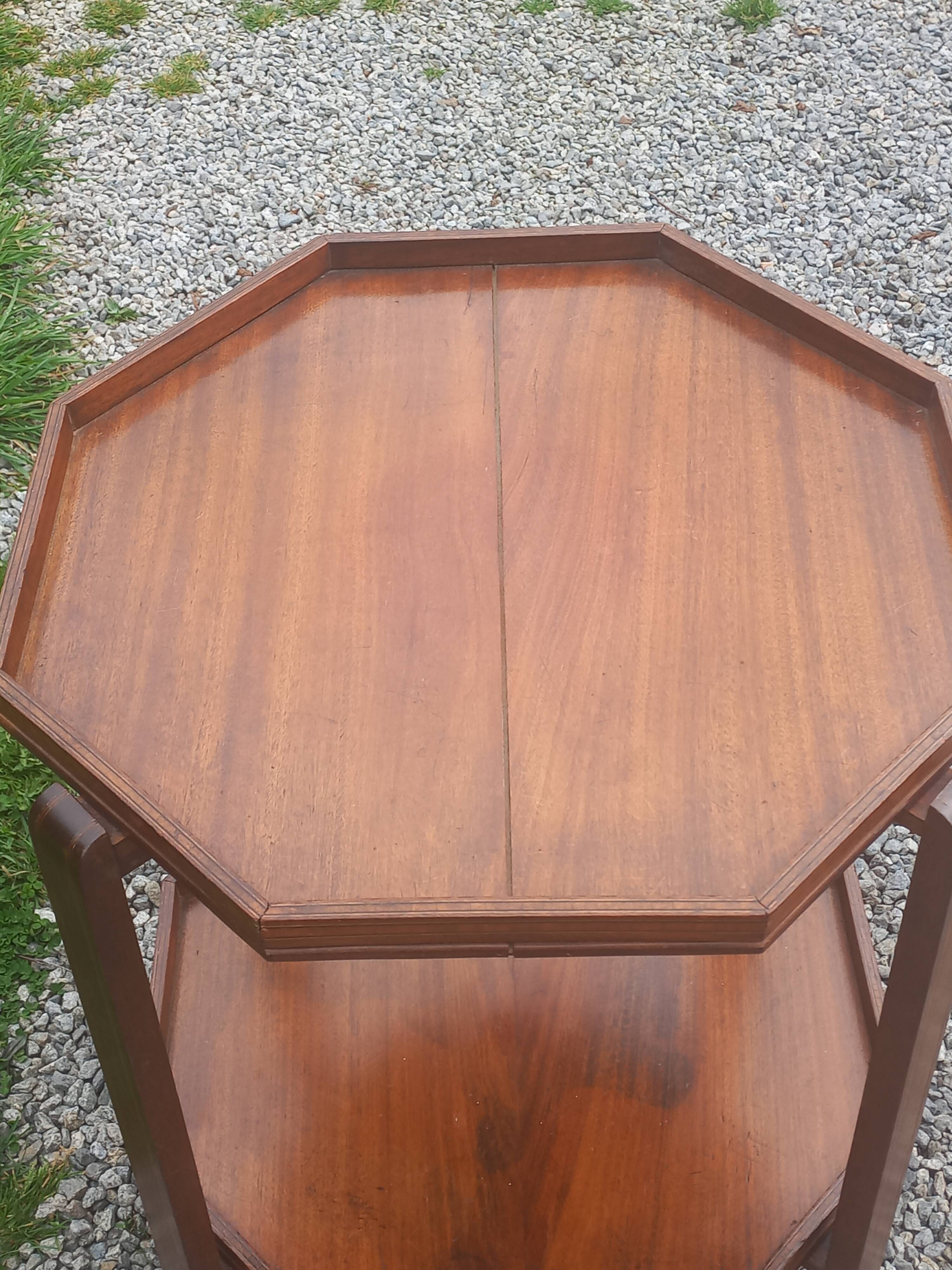 Art Deco folding side table in mahogany with double top marquetry.