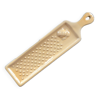 Ceramic garlic grater