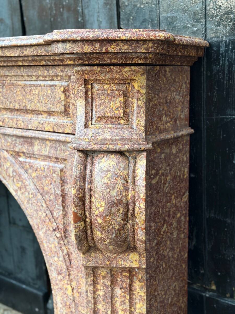 Impressive Napoleon III fireplace in violet brocatelle marble from Spain, circa 1880.