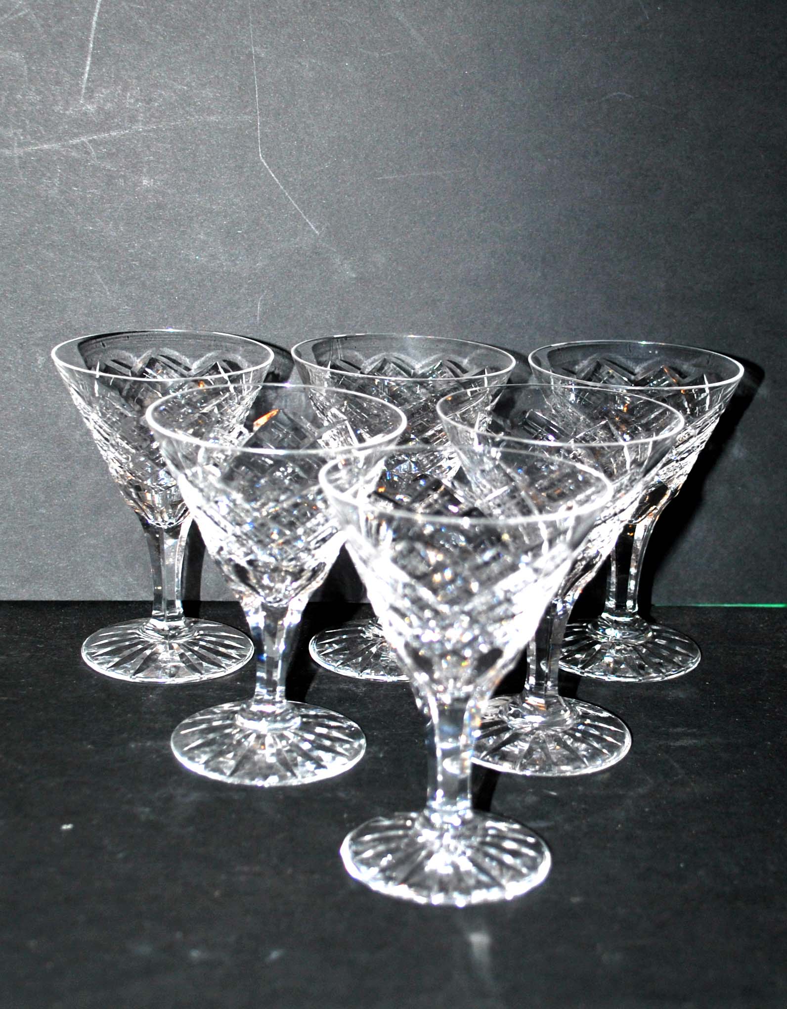 Series of 6 glasses with flared head in cut crystal