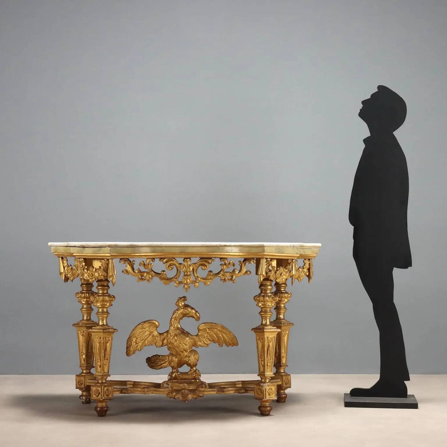 Console ancienne éclectique en bois sculpté et doré, Italie, XIXe siècle