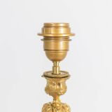 Lampe en bronze représentant un putti, socle en marbre. Circa 1880.