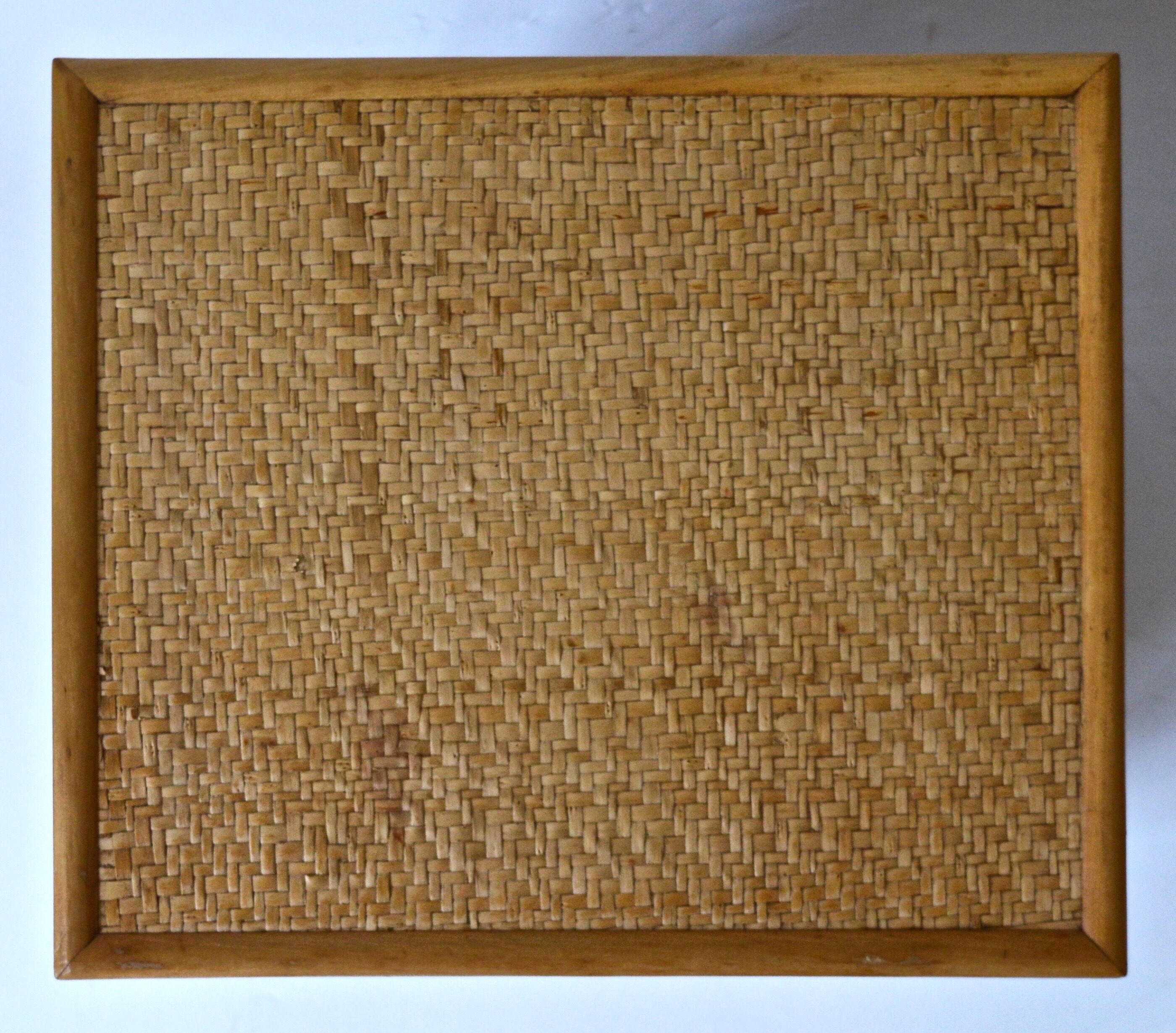 Wicker chest of drawers