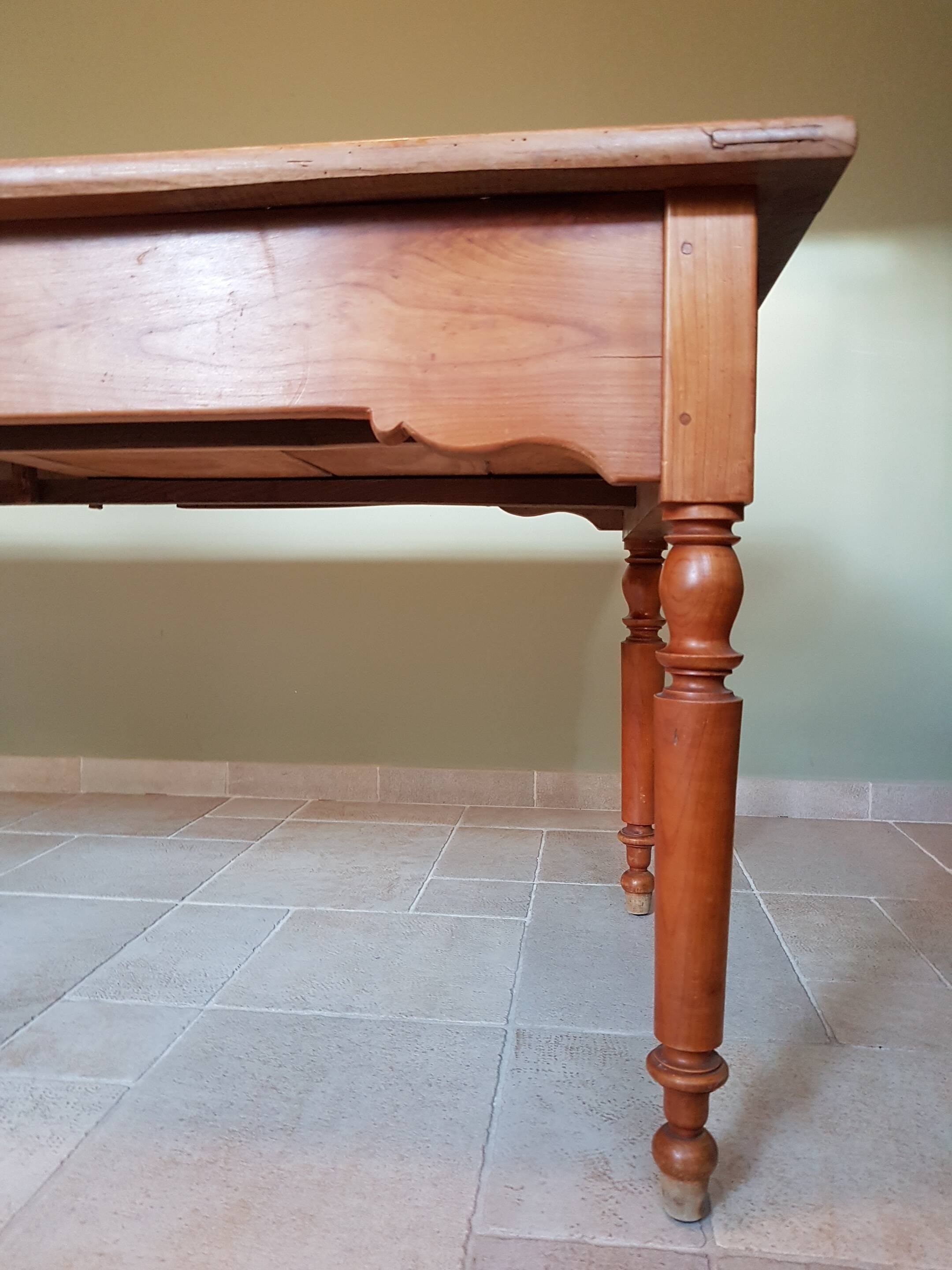 Farm table in cherry