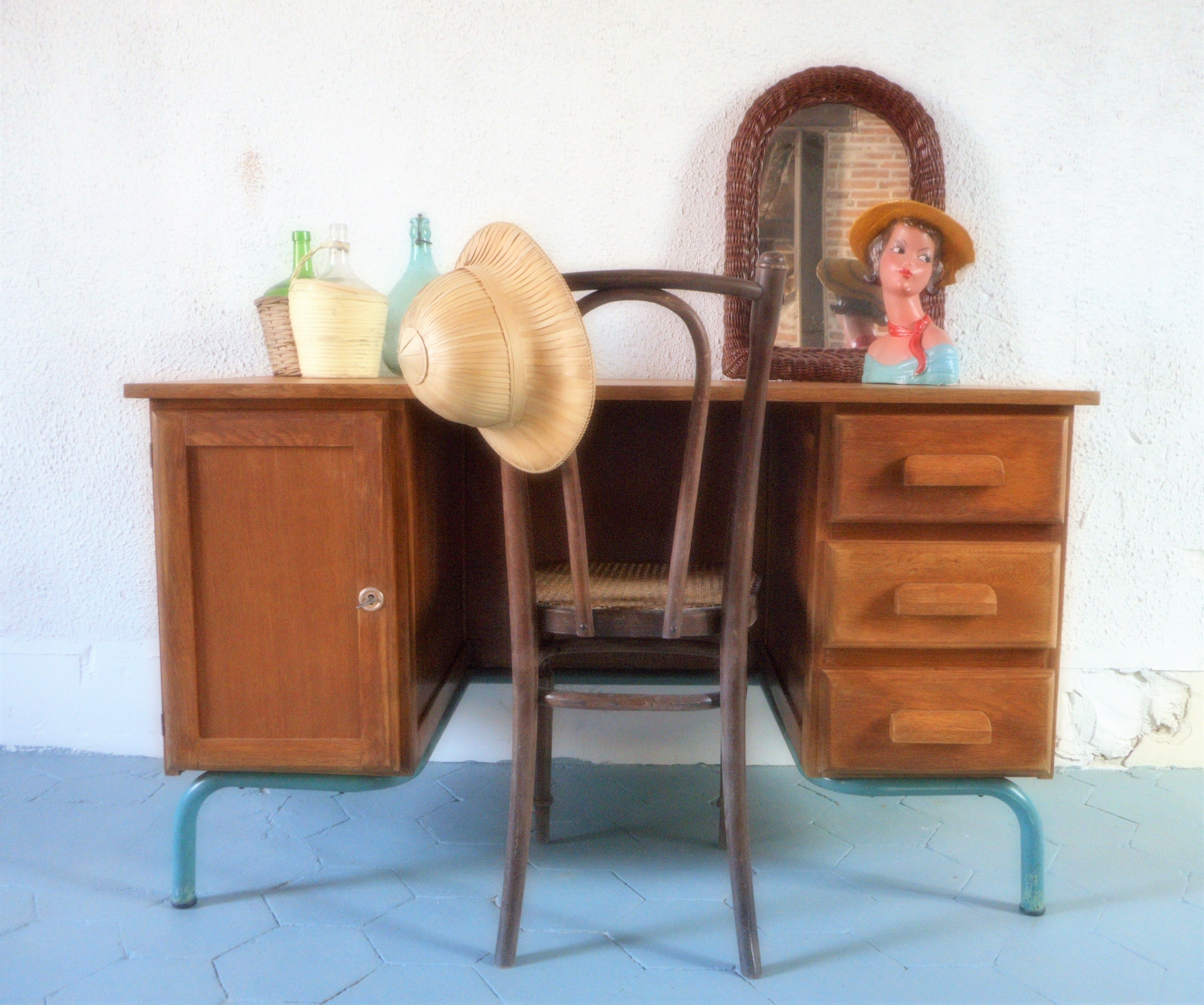 Schoolmaster's office