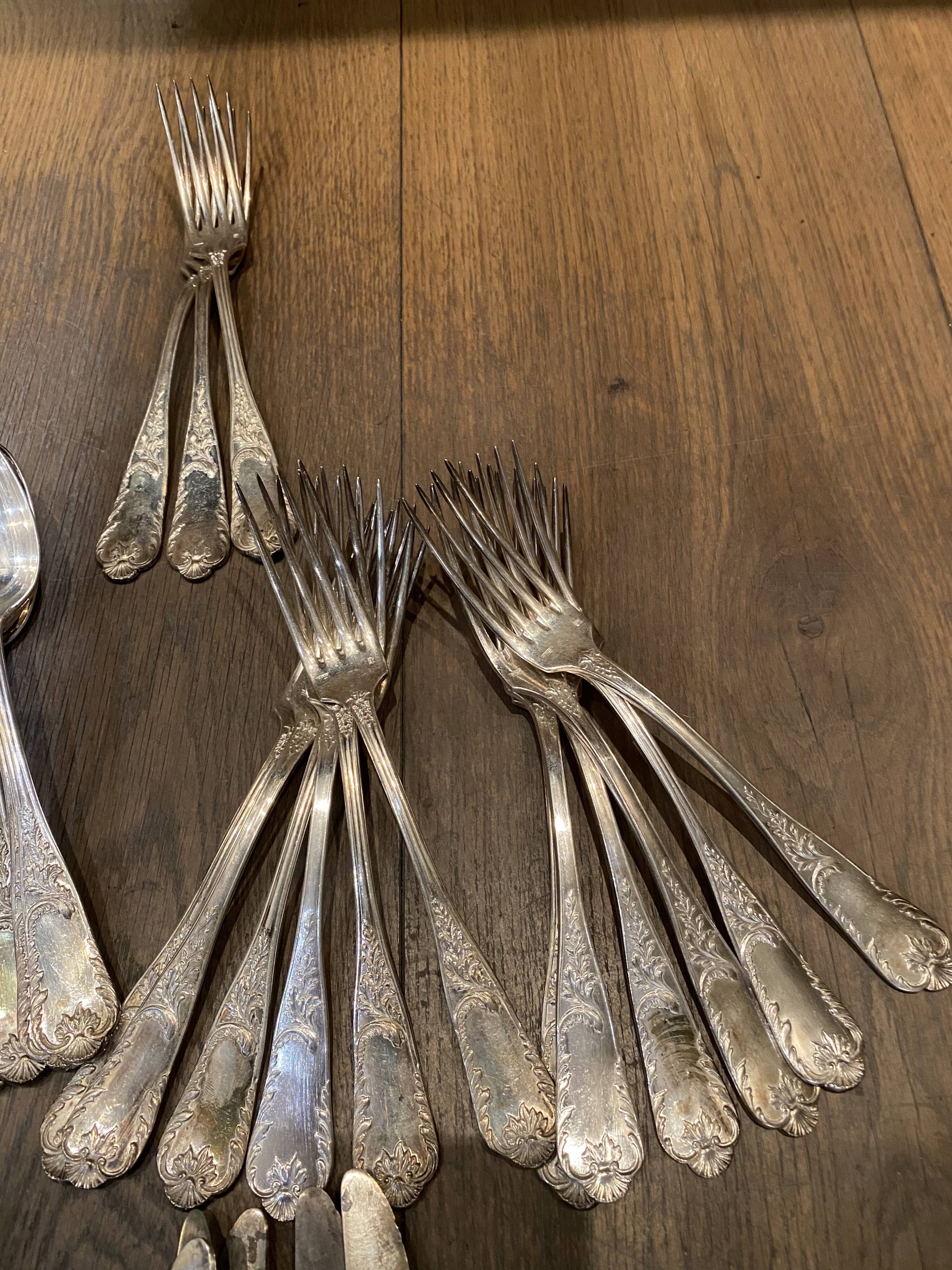 Cutlery housewife 39 pieces Armand Fresnais Paris