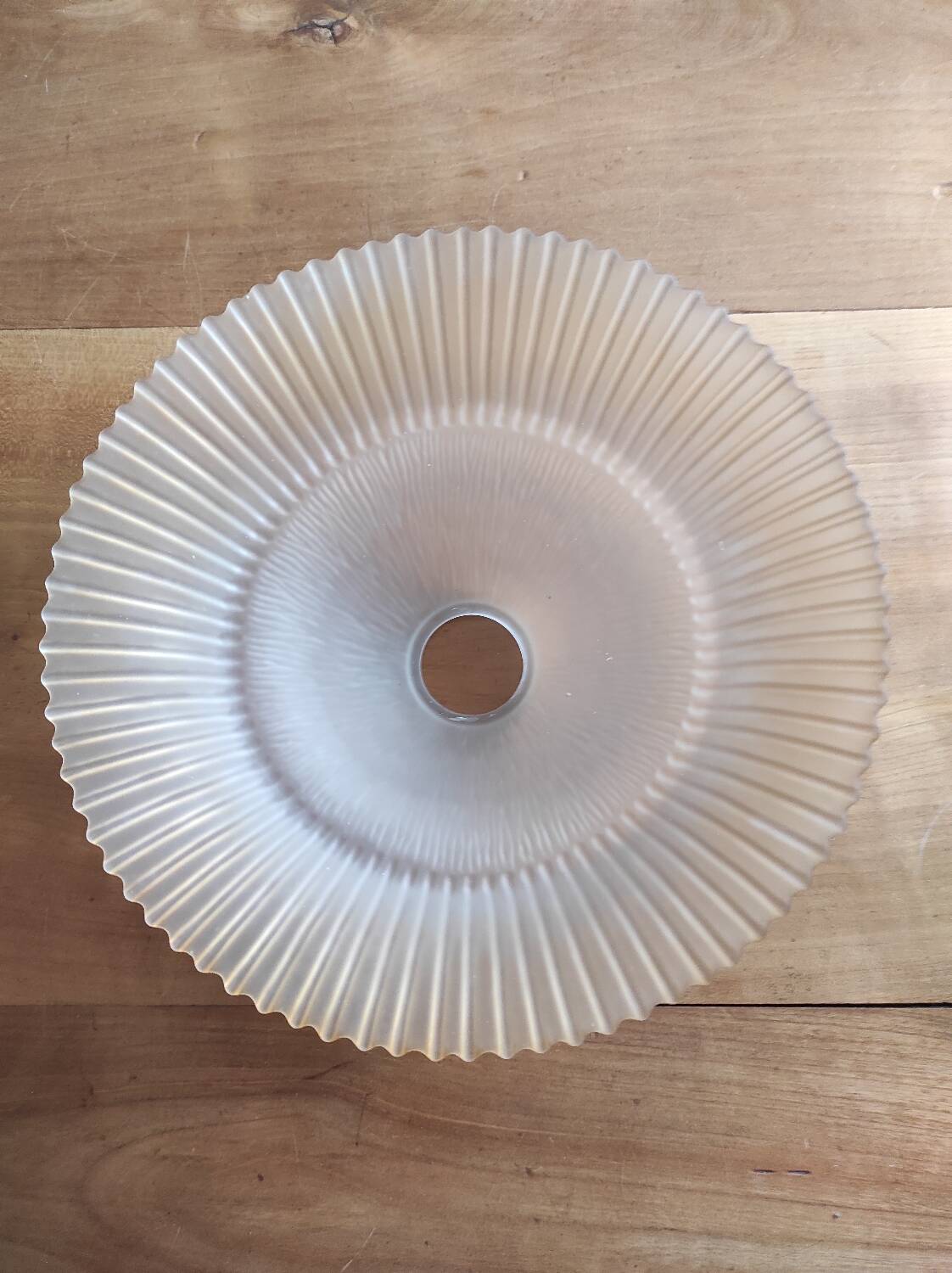 Bicolour glass bowl-shaped lampshade