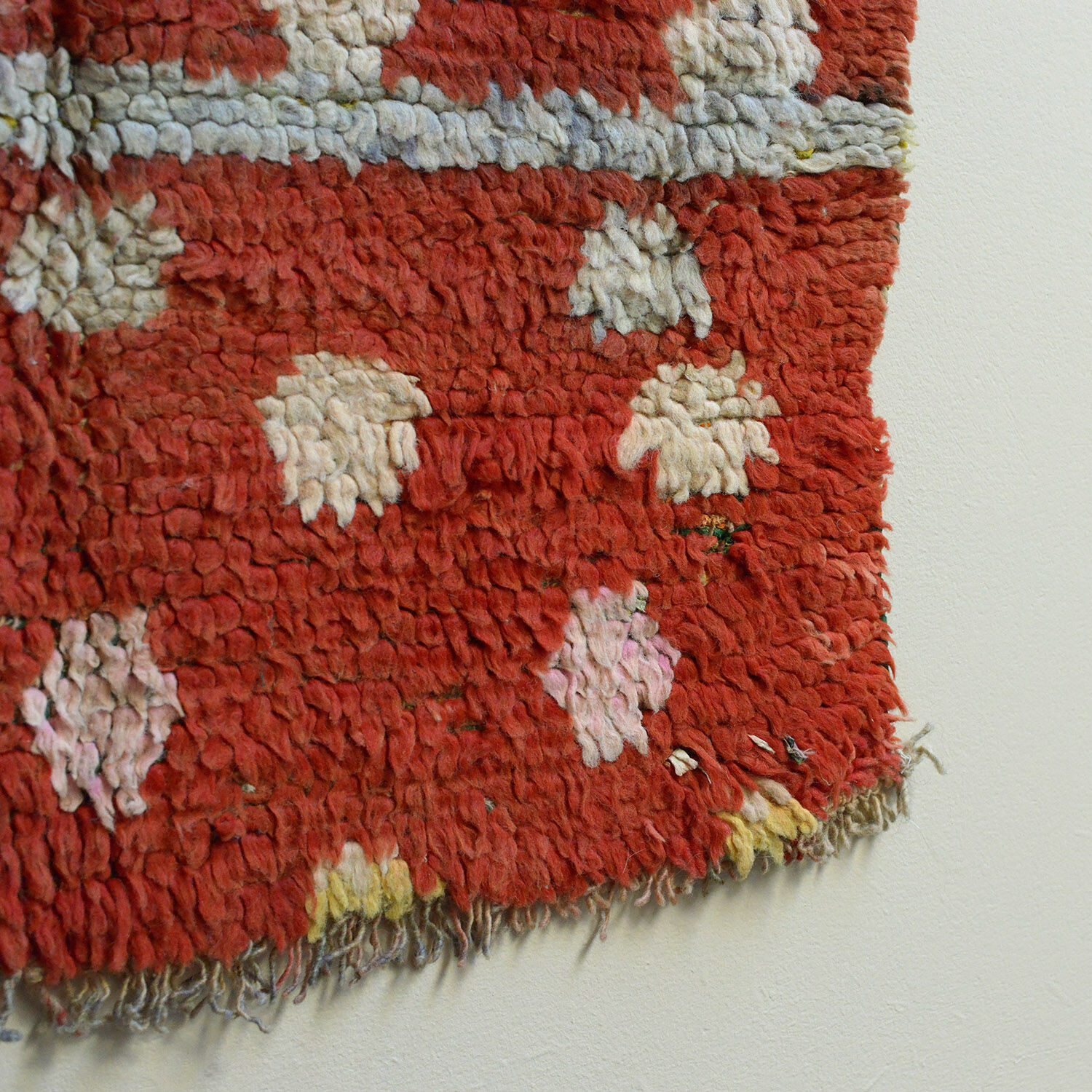 Dotty vintage moroccan boujad rug original pink pastel toned berber