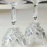 Lot 4 x White wine glasses with flared necks. Crisscross/water drop patterns..