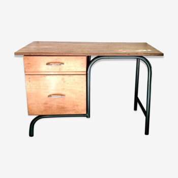 Bureau d'écolier des années 60