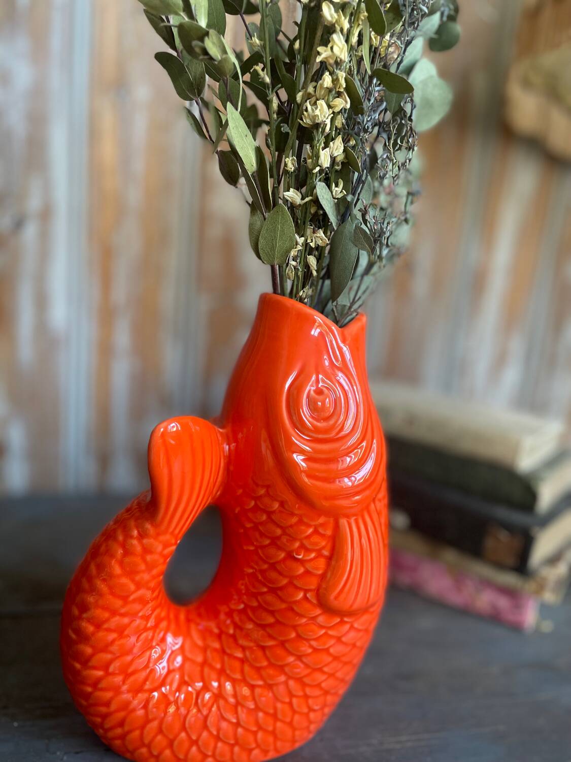 Fish pitcher