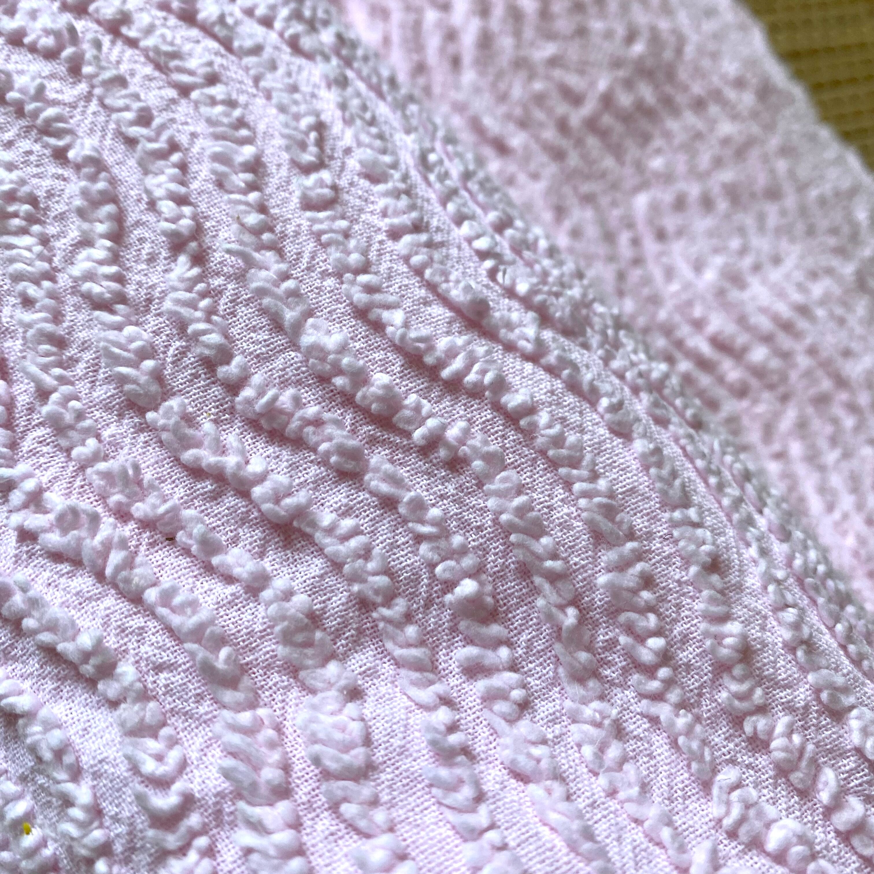 Vintage tuft caterpillar pink bedspread 160x220