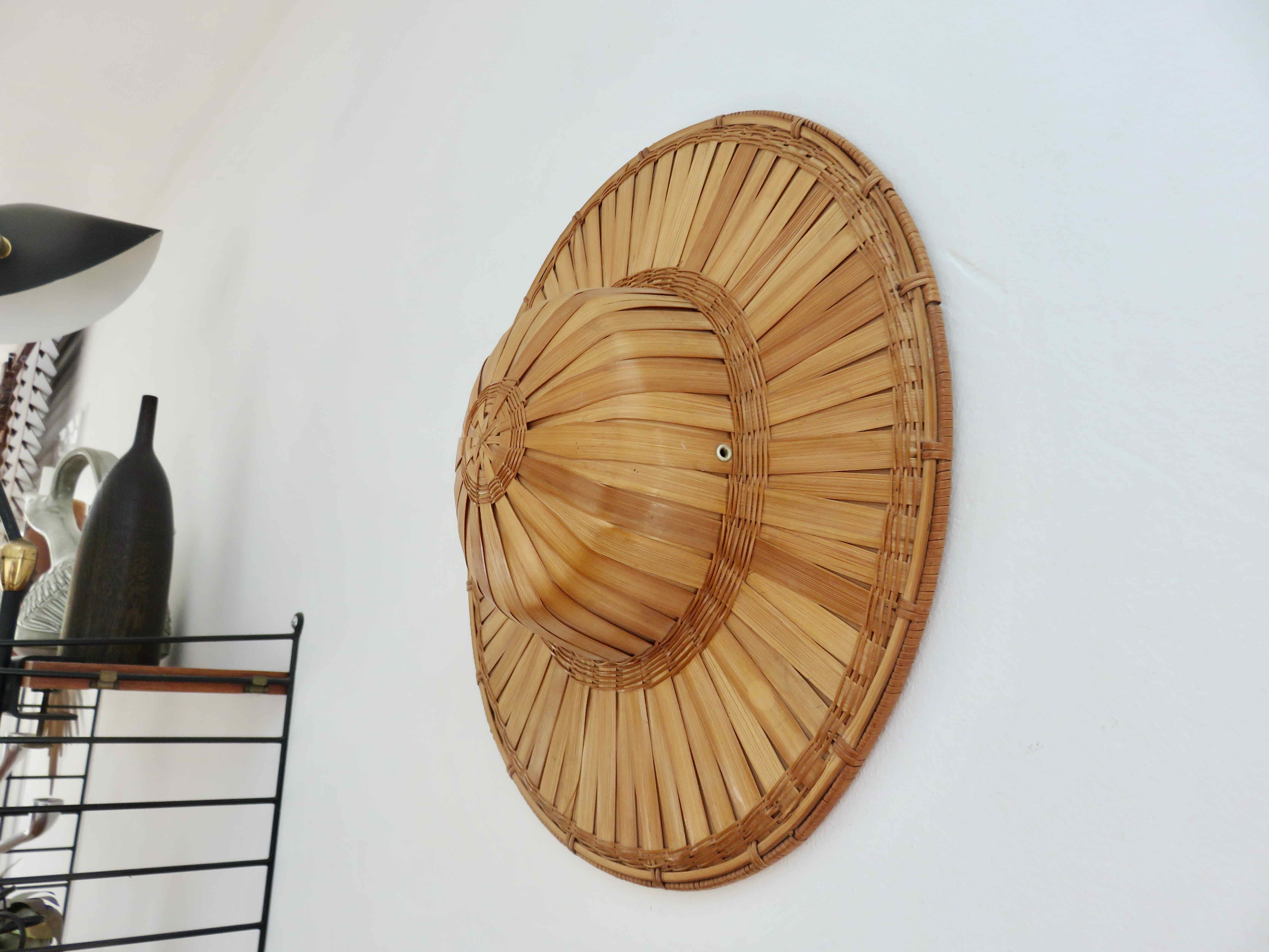 Hat, colonial helmet in bamboo 70s