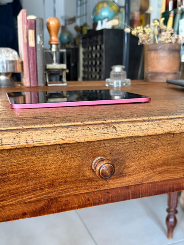 Ancienne table de ferme pieds tournés