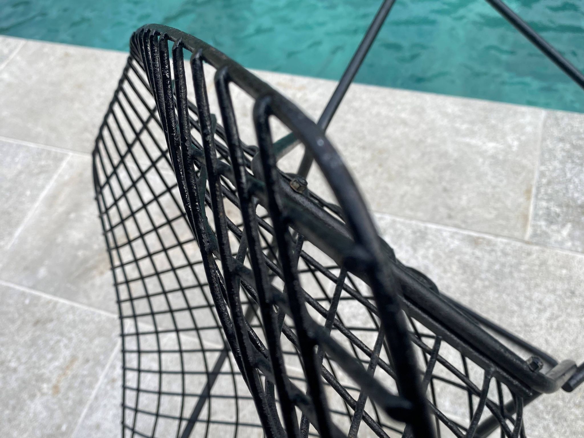 Pair of Harry Bertoia KNOLL 1950s vintage small diamond armchairs
