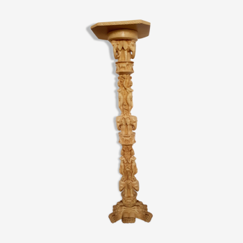 Selette Indochinese sculpted column