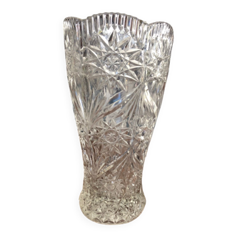 Chiseled glass vase