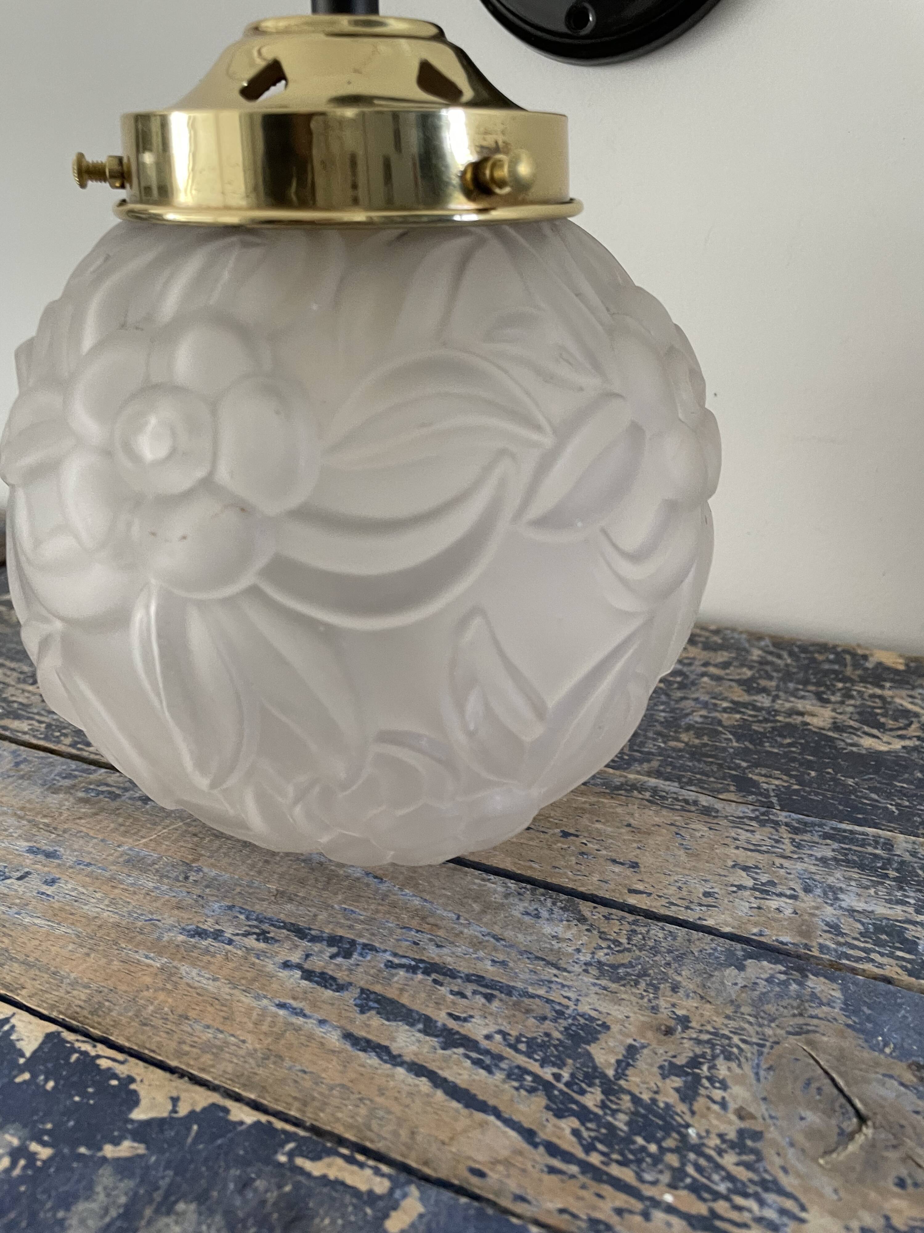 Art Deco wall lamp