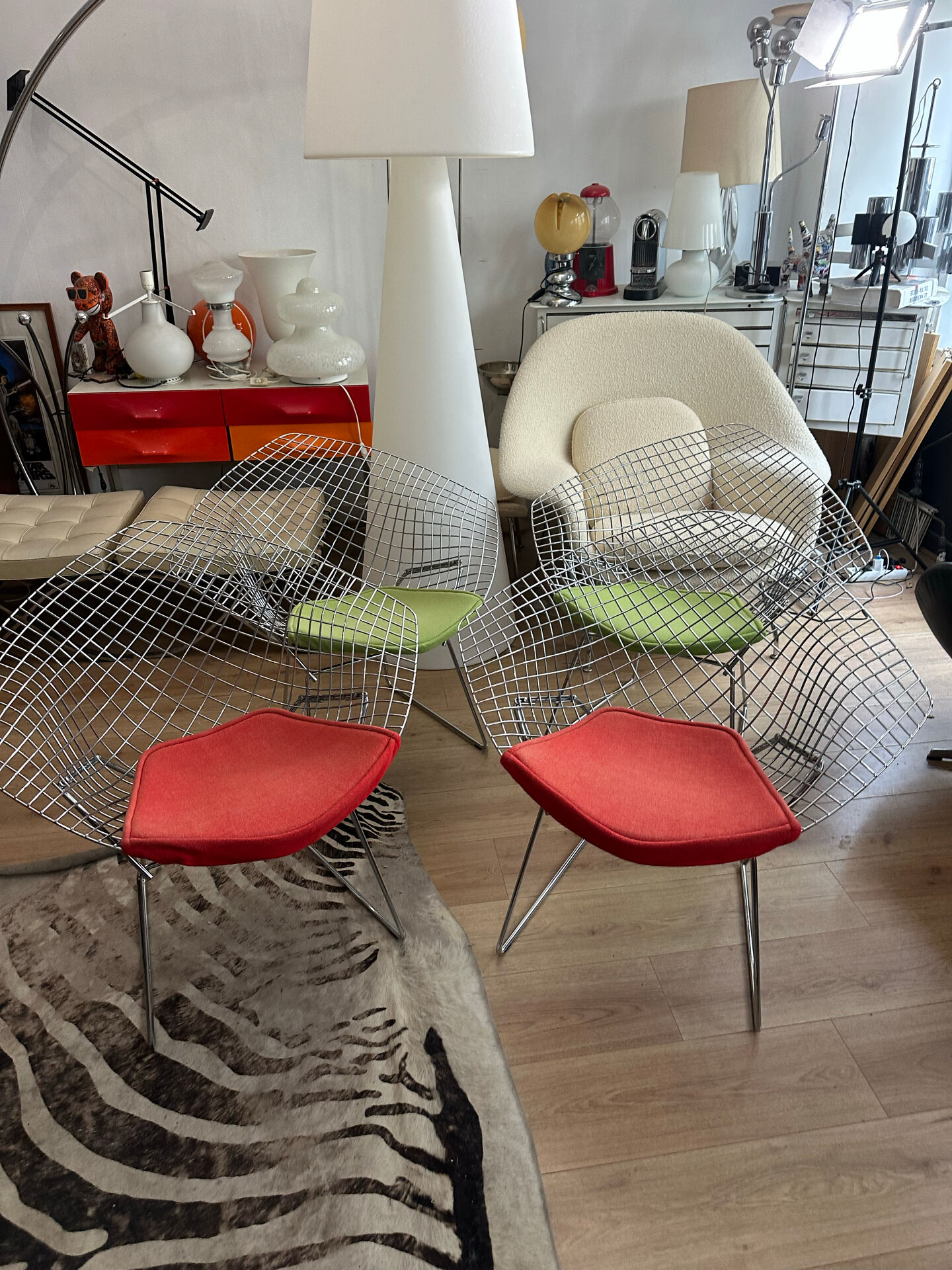 Fauteuil Diamond rouge H. Bertoïa édition Knoll contemporaine