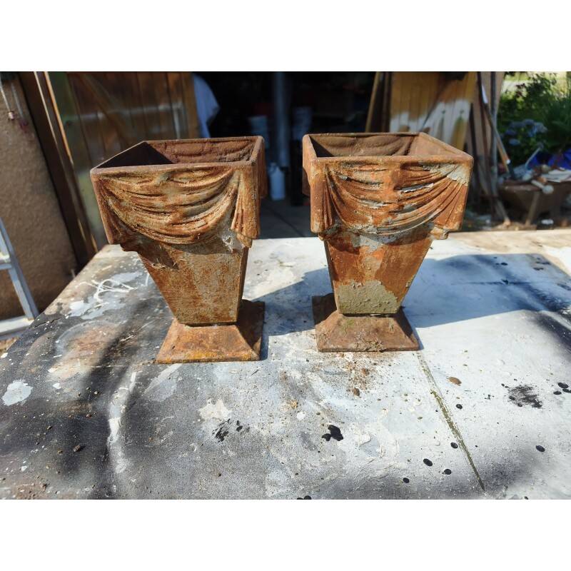 Pair of cast iron vases from 1900 in Charleville - Mézières