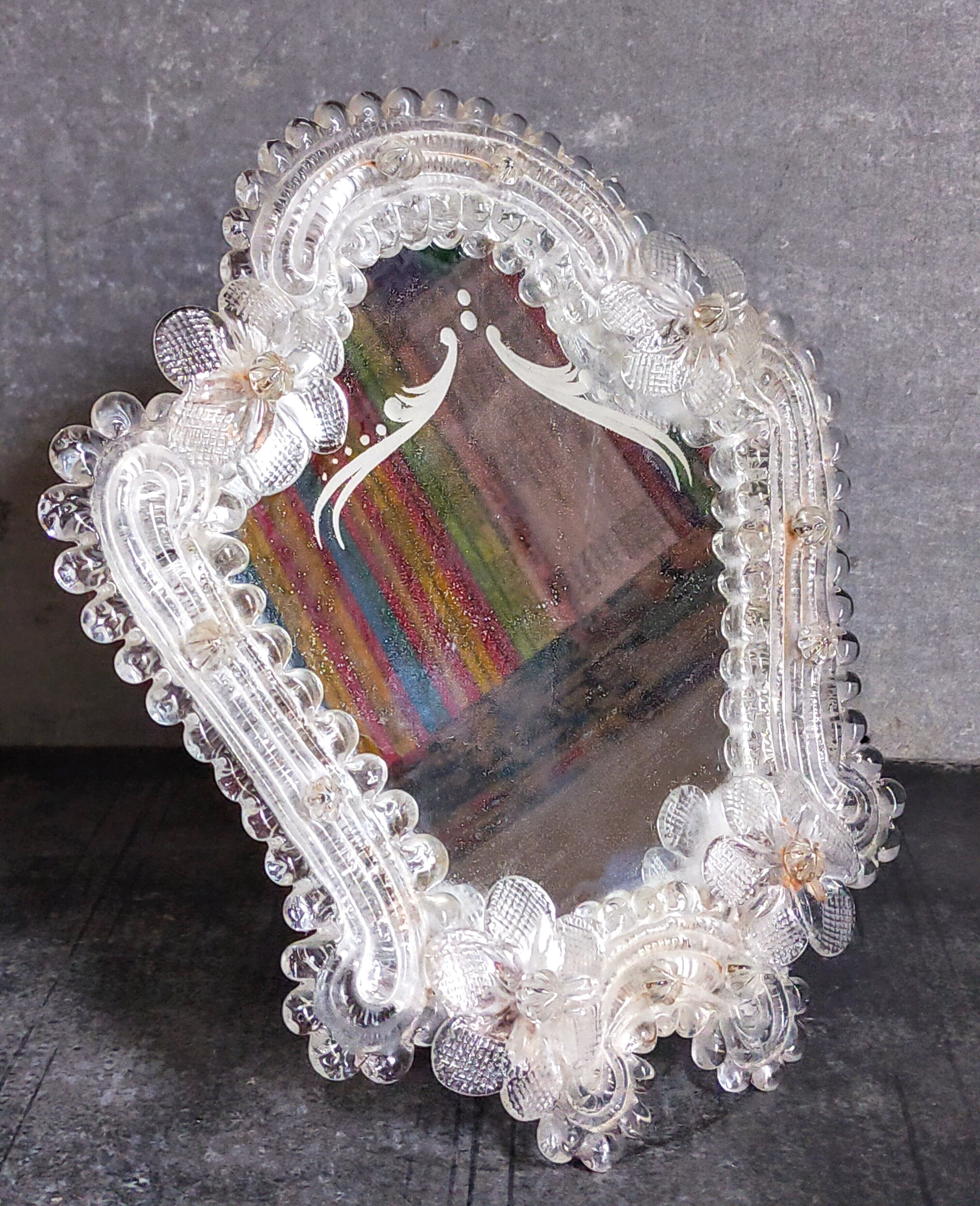 Venetian mirror 22cm X 24 cm Murano glass to pose 50s
