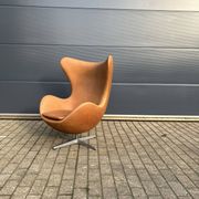 Original Fritz Hansen Egg chair from 1983 in perfect condition, new!! Rustic Cognac Camel Leather