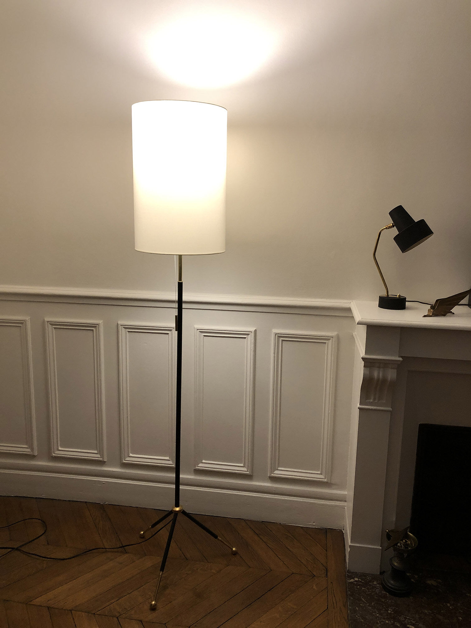1960 tripod floor lamp with pull-pull