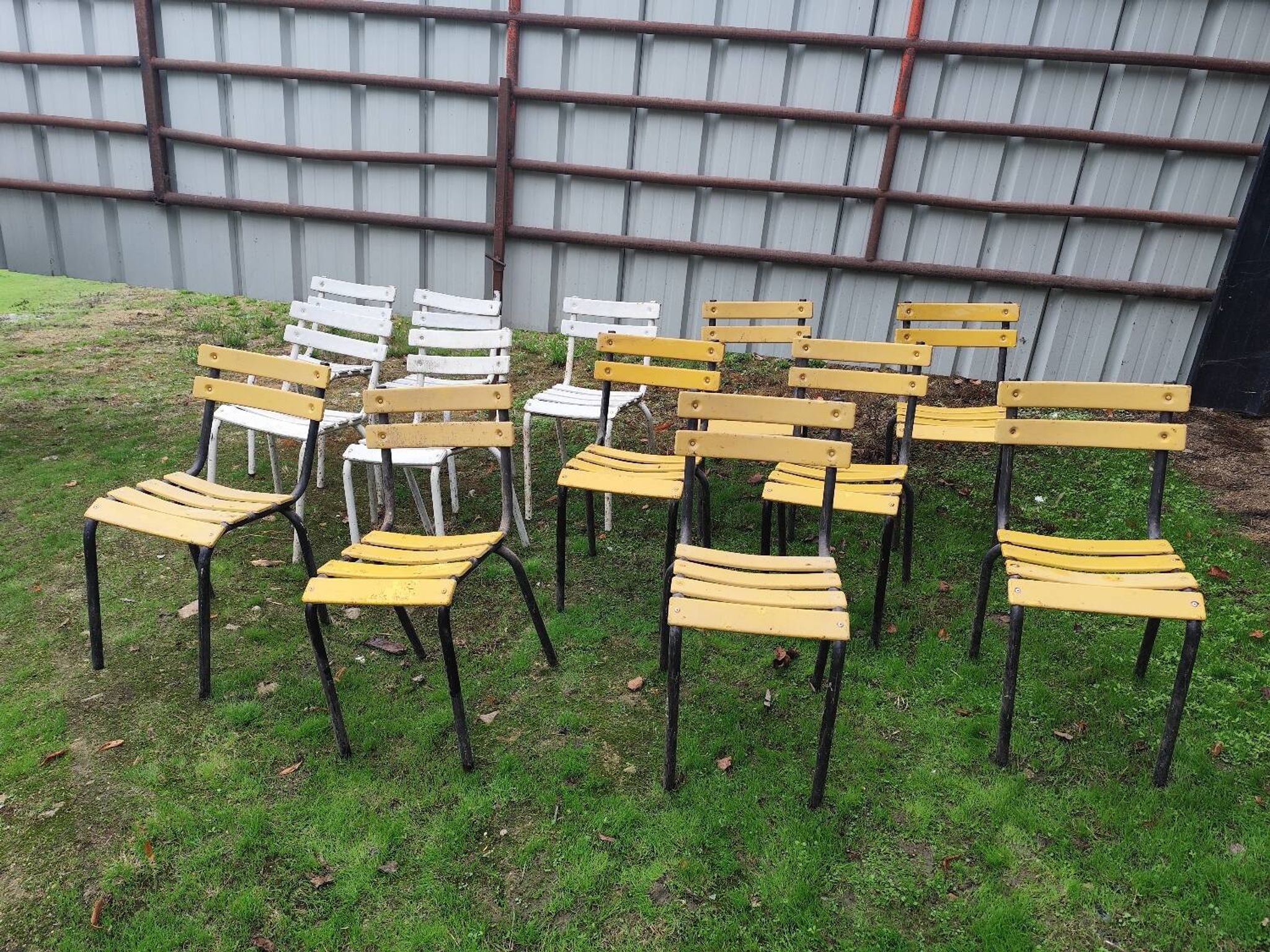 Set of 13 garden chairs made of iron slats and tubes
