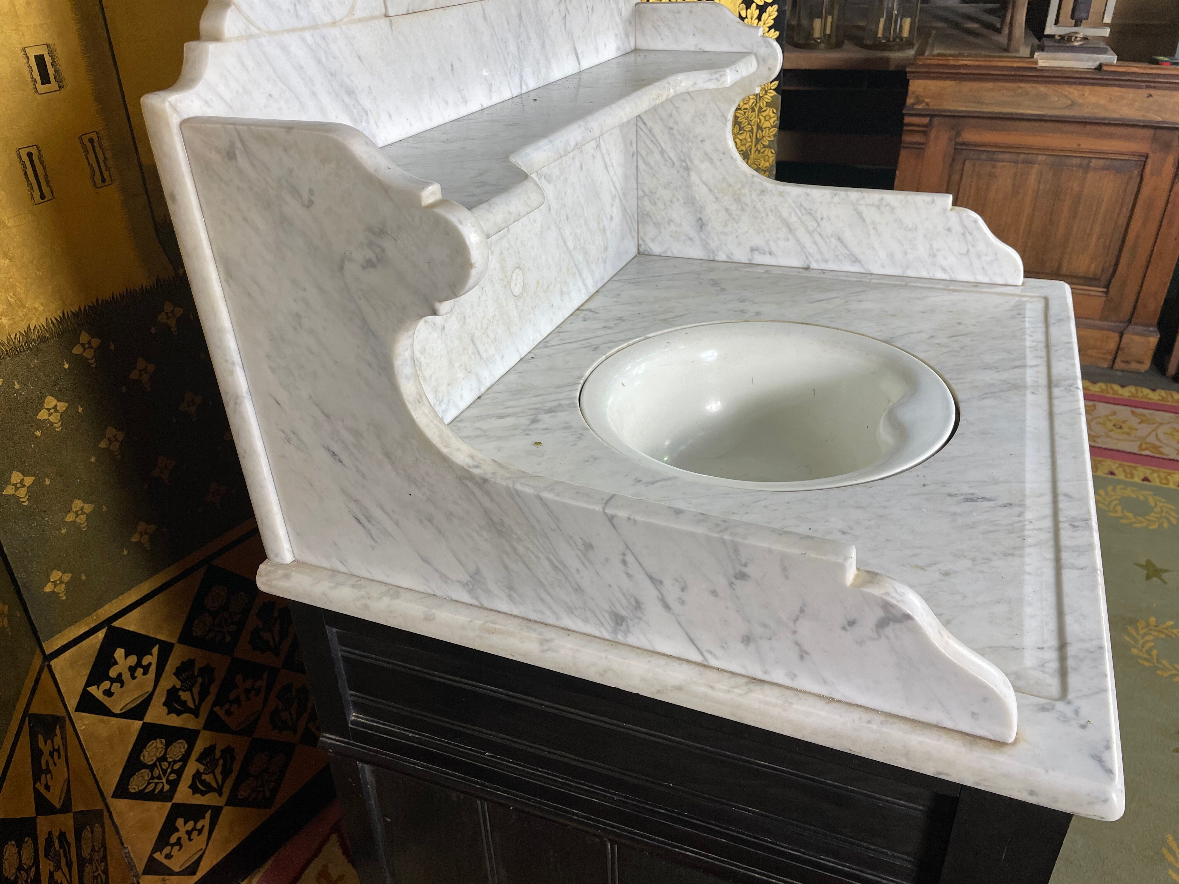 Meuble de toilette à vasque Napoléon III