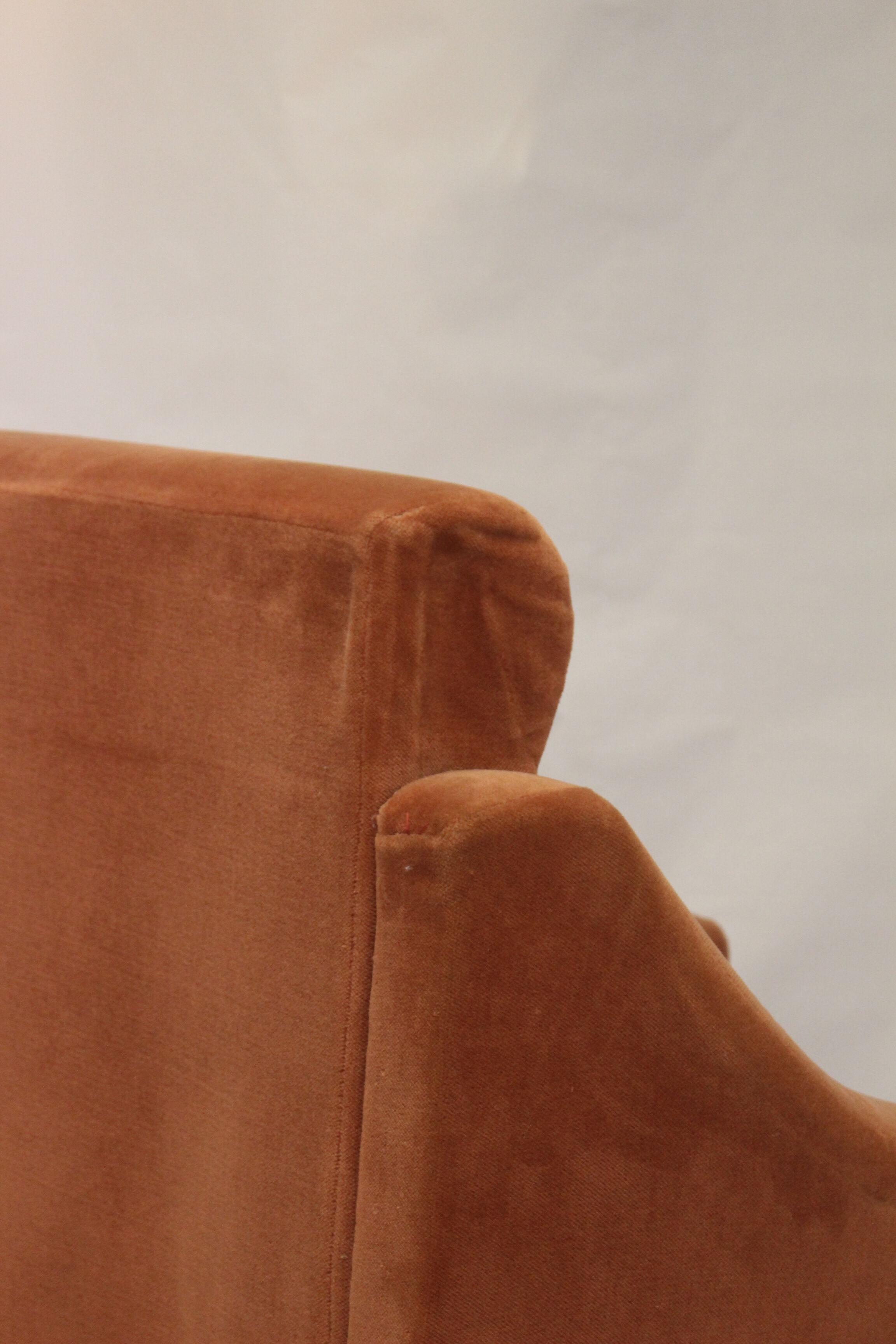Paire de fauteuils cube en velours style Italien années 70