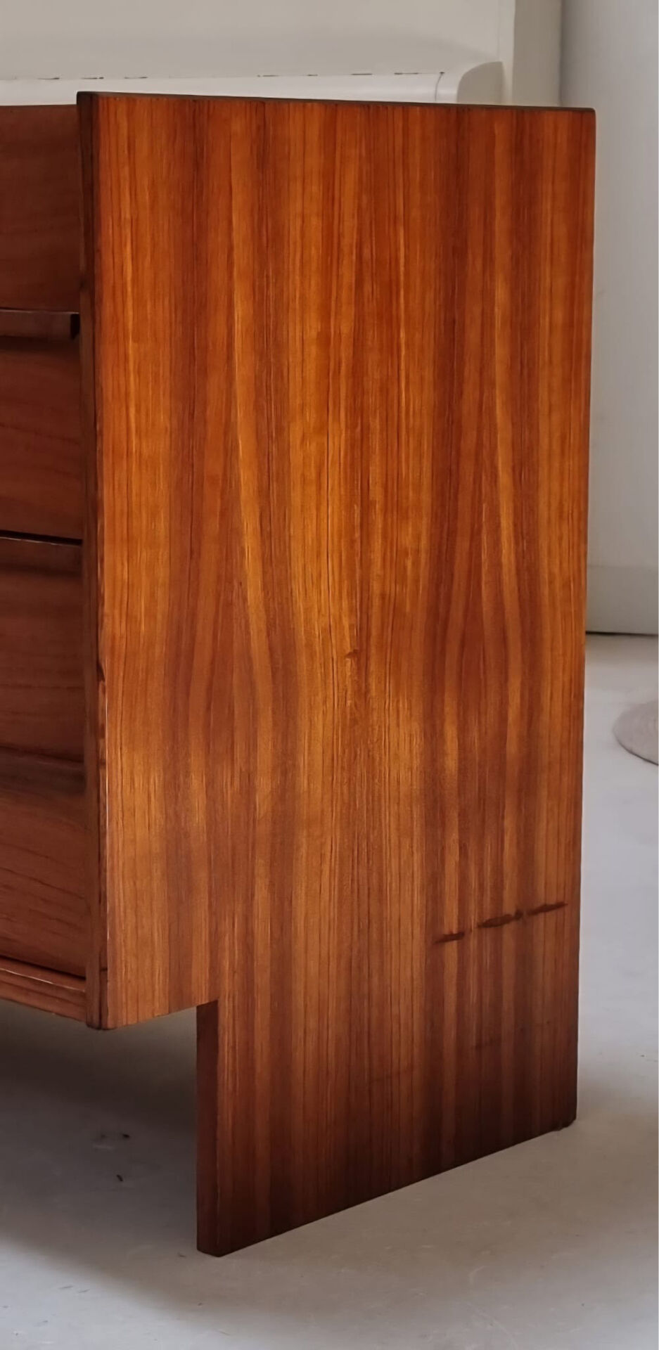 Mid-century chest of drawers