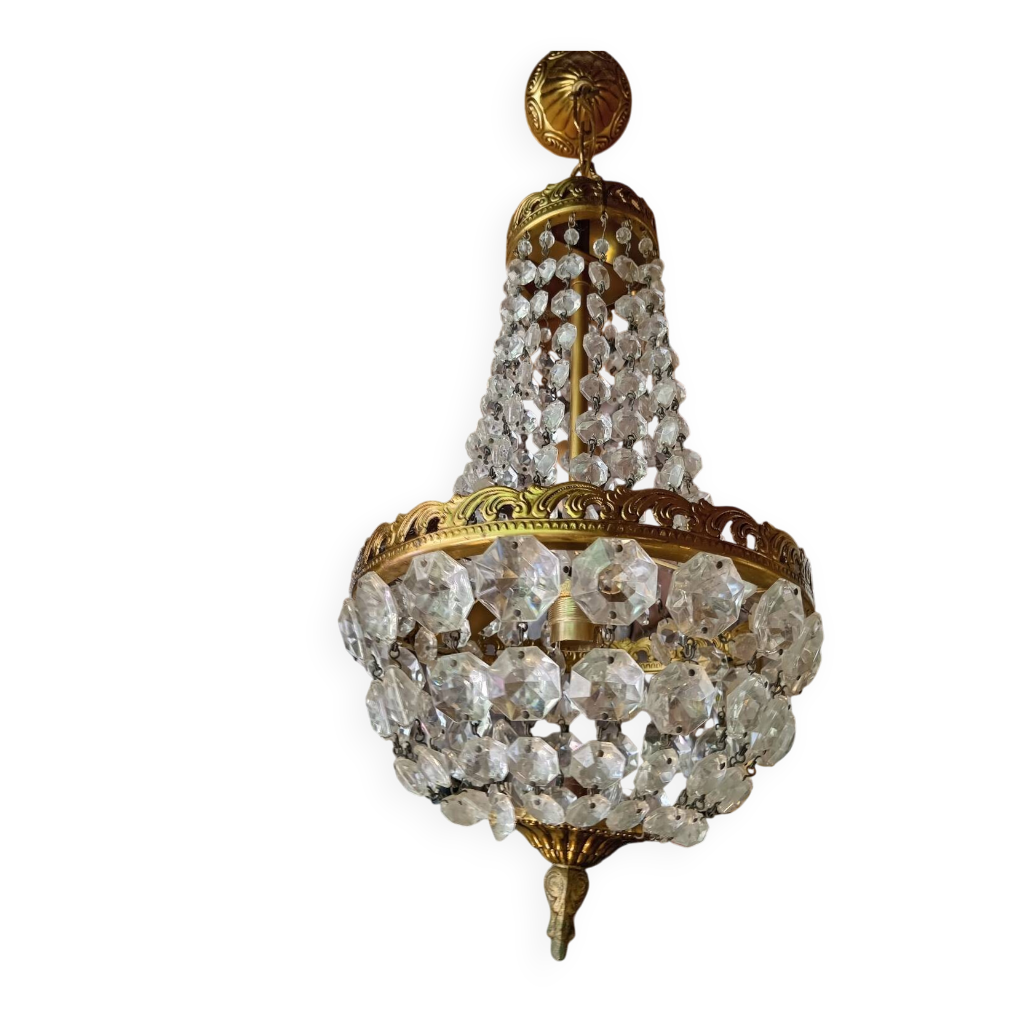 Hot air balloon chandelier with tassels