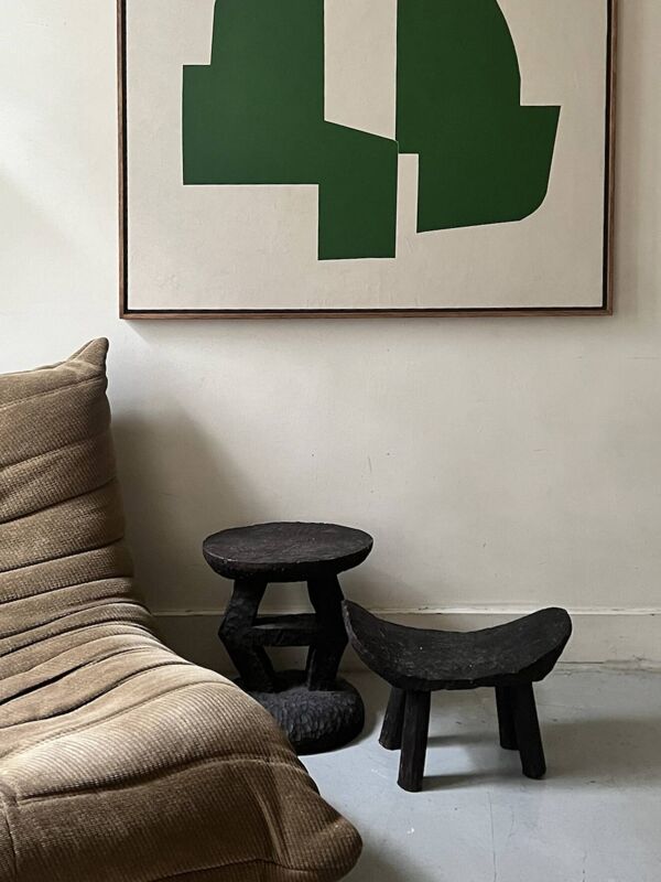 Tabouret / table d'appoint / chevet africain artisanal en bois brut