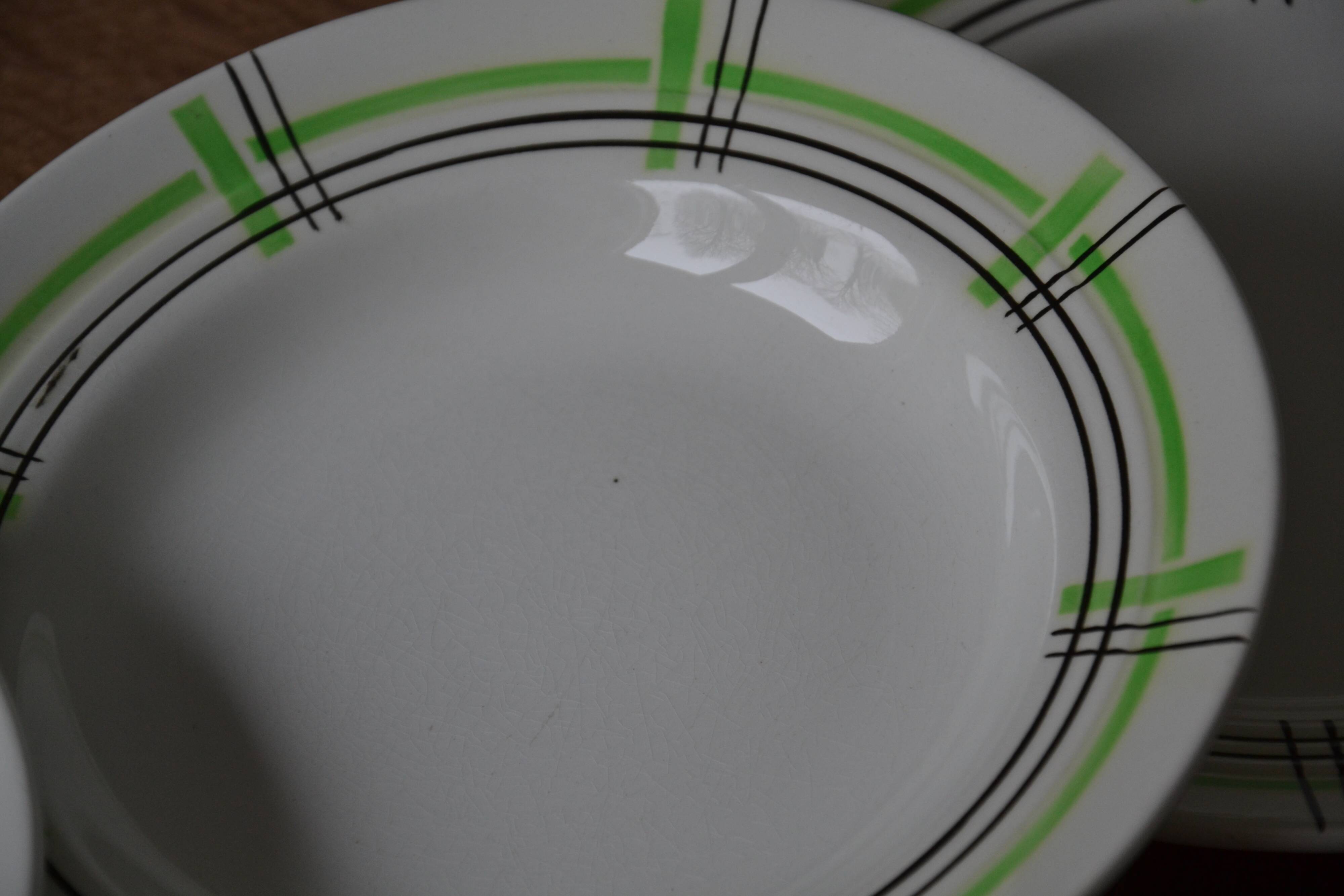 6 Ceranord St Amand deep plates with checks