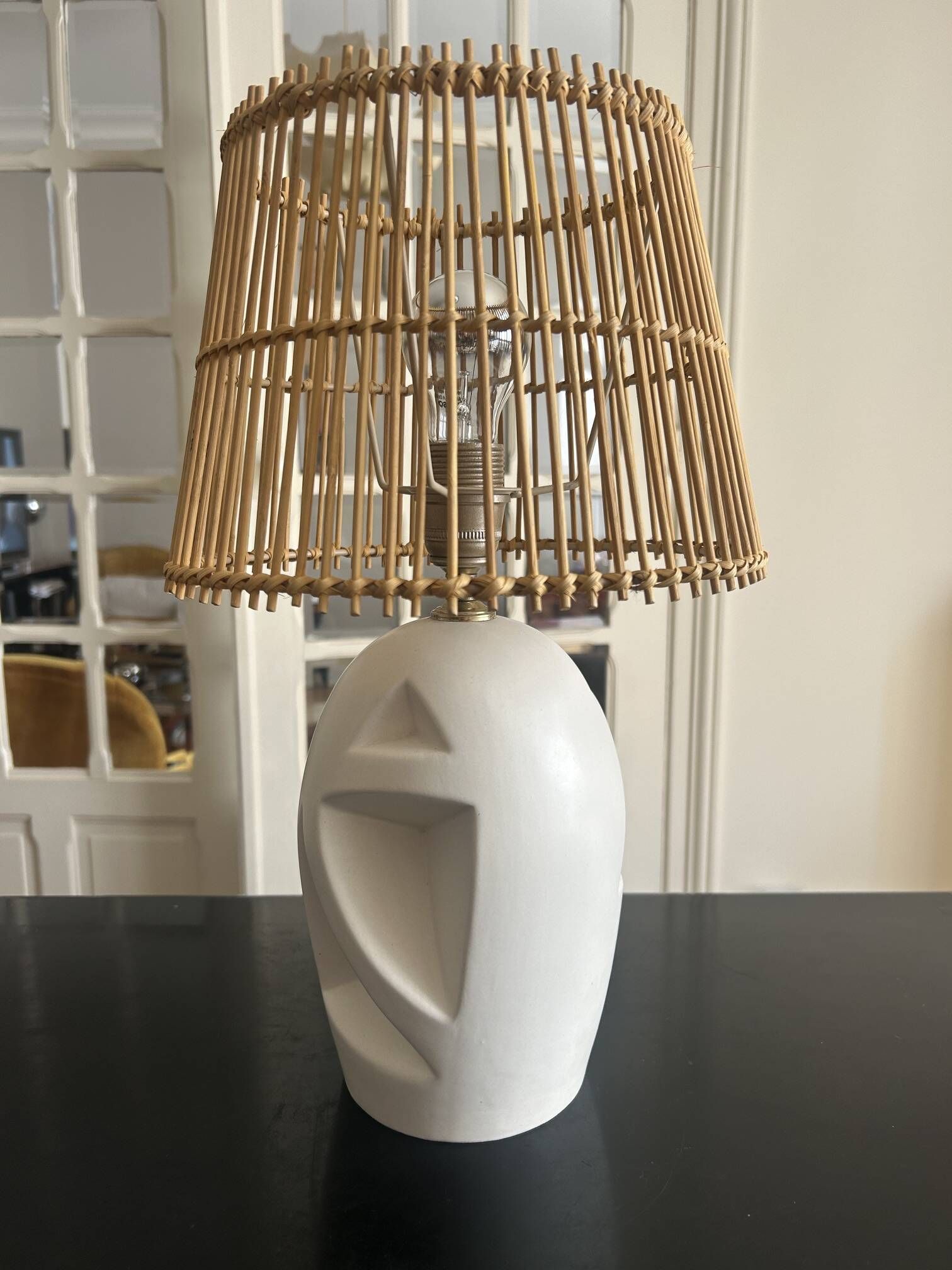 Lampe vintage en céramique ajourée
