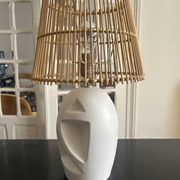 Lampe vintage en céramique ajourée