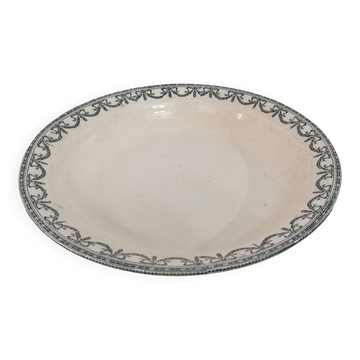 Plat creux terre de fer ec Salins, guirlandes Louis XVI