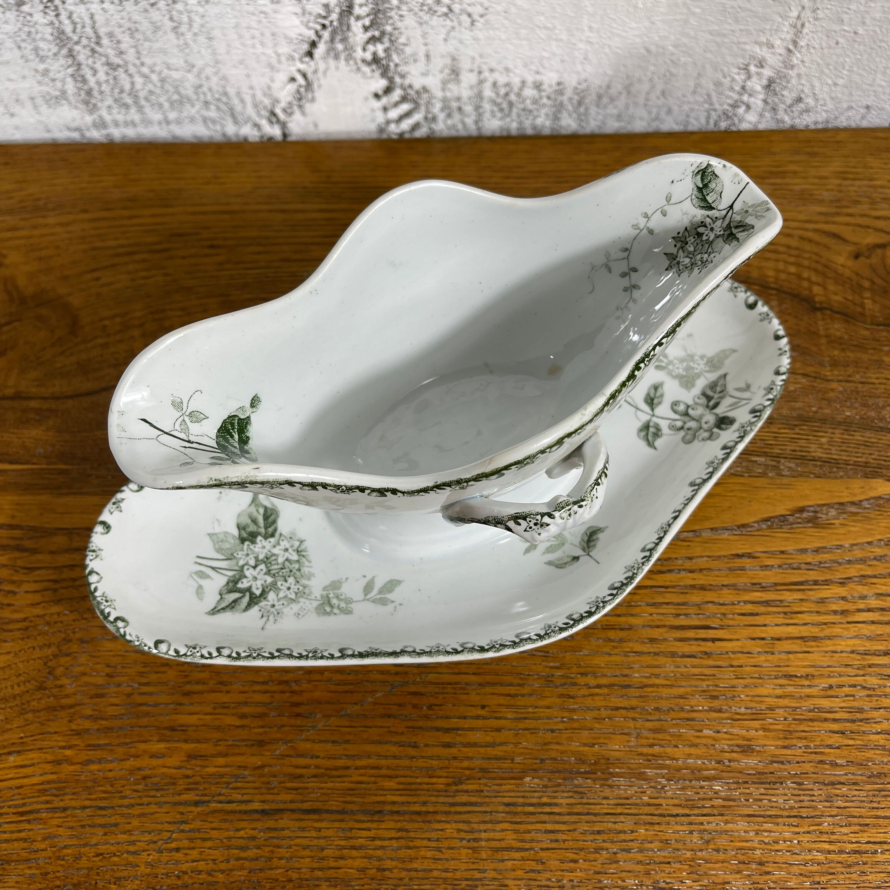 Saucière terre de fer 1900