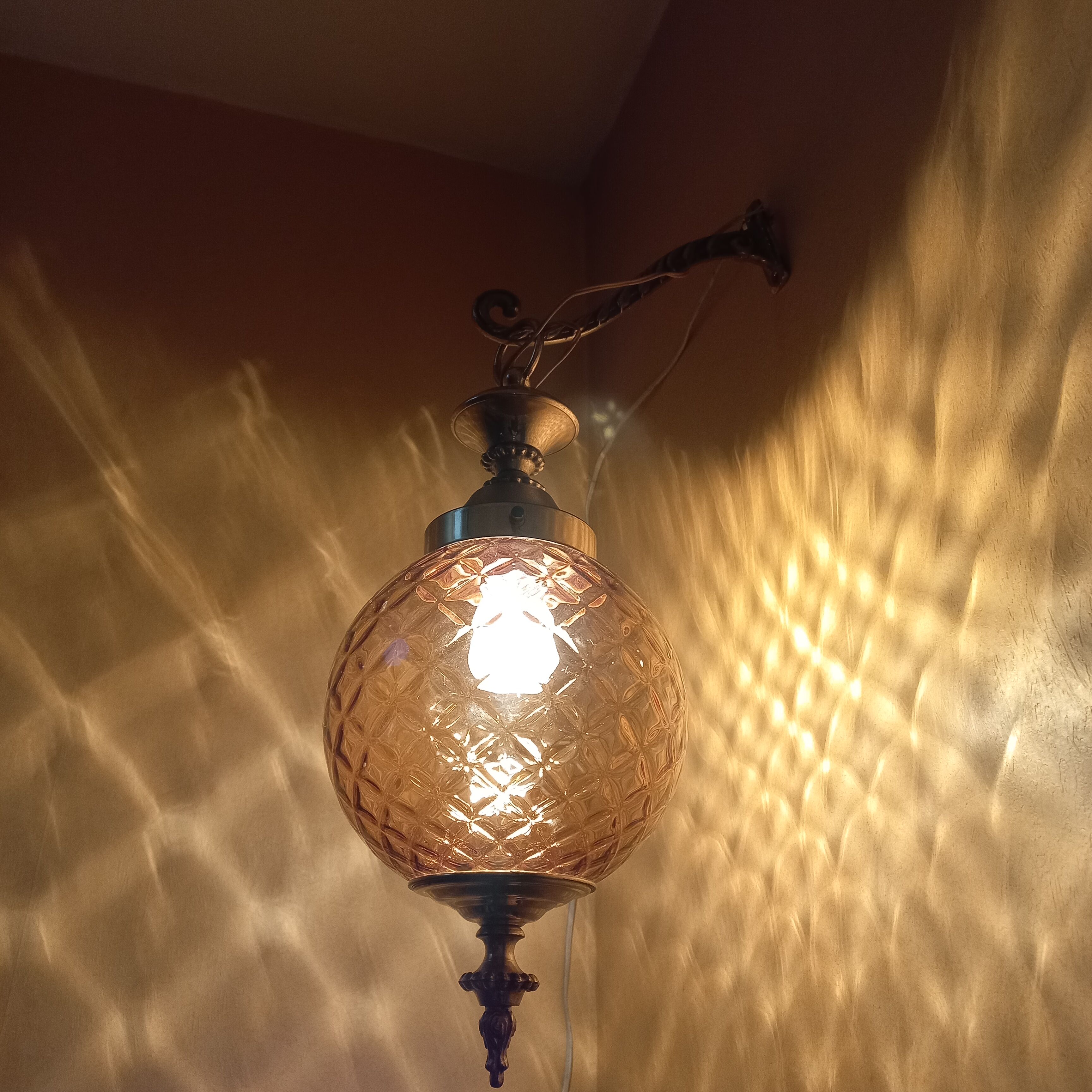 Set of 2 vintage wall lights