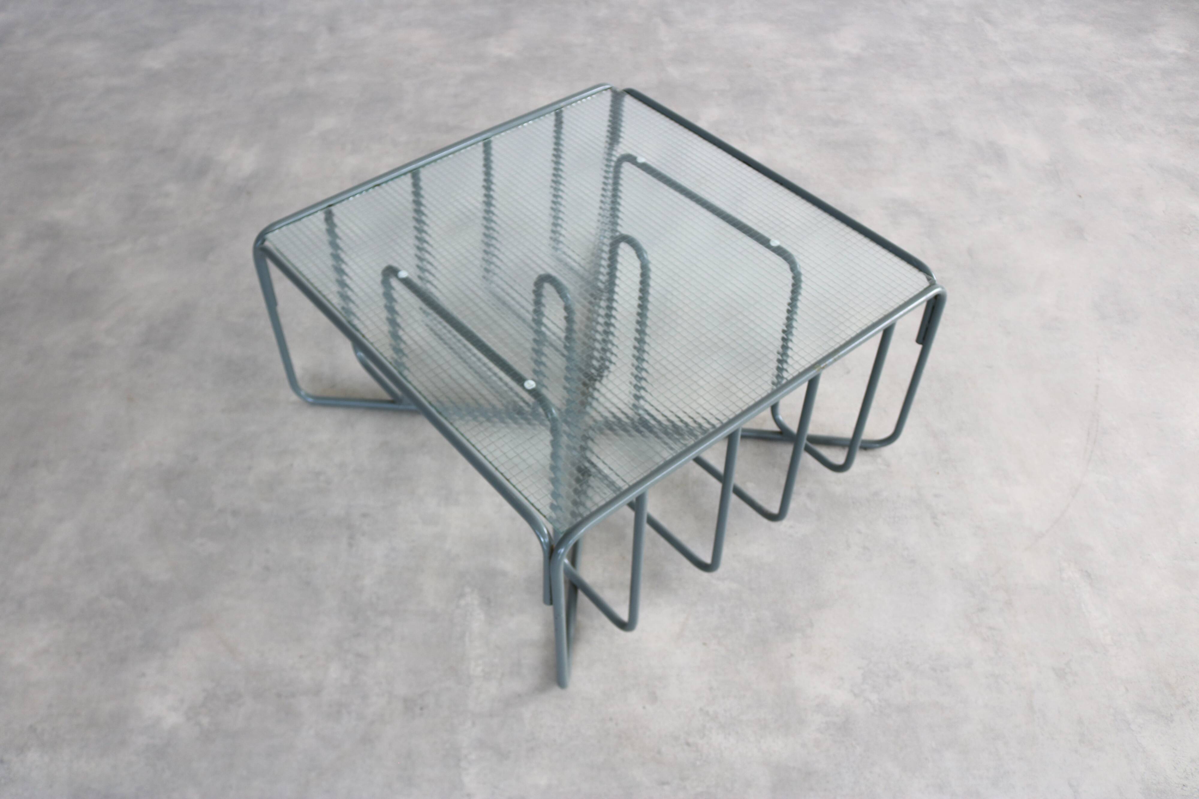Table basse en verre et métal gris, années 70