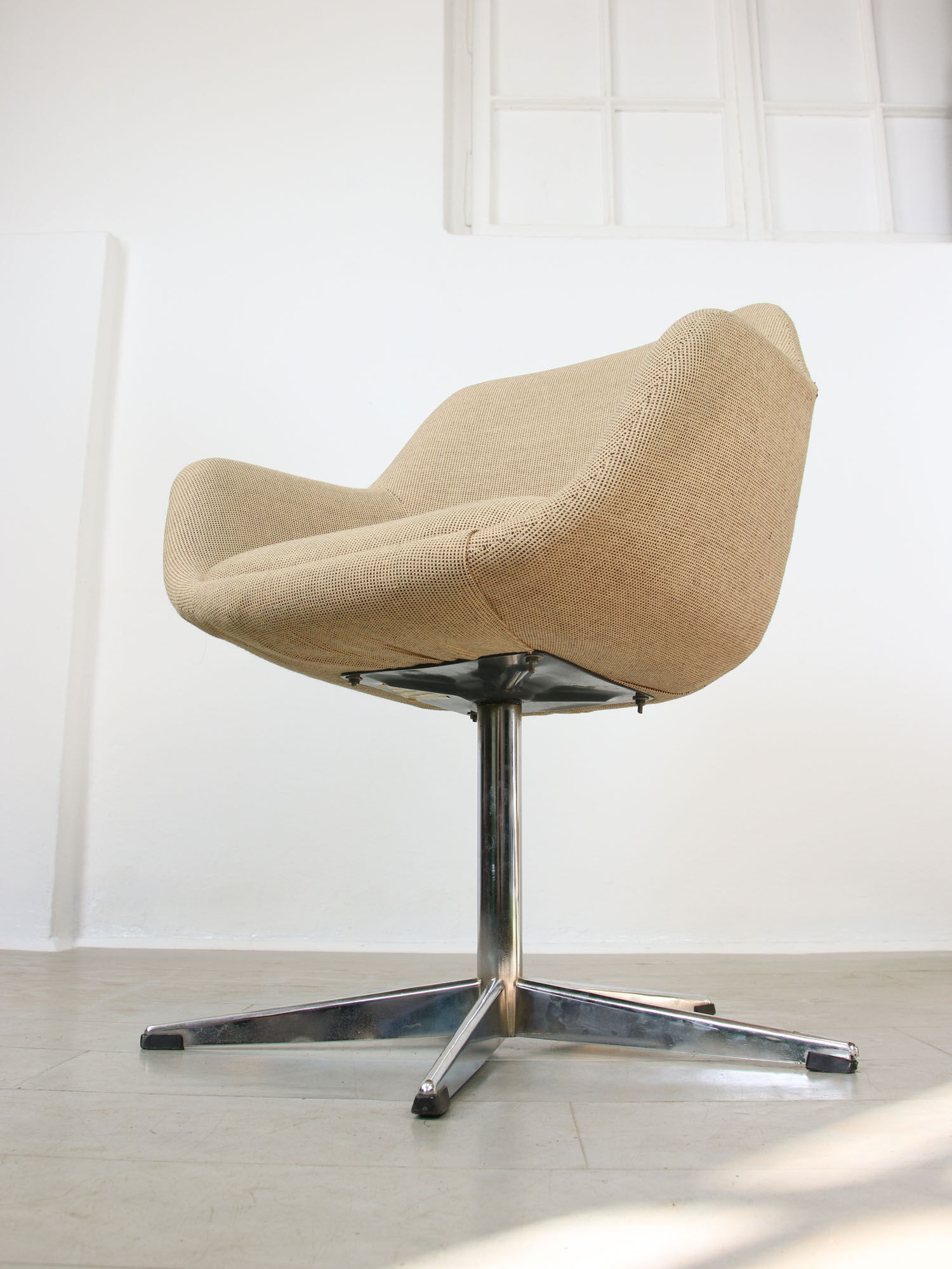 Mid-century beige fabric swivel chair from stol
