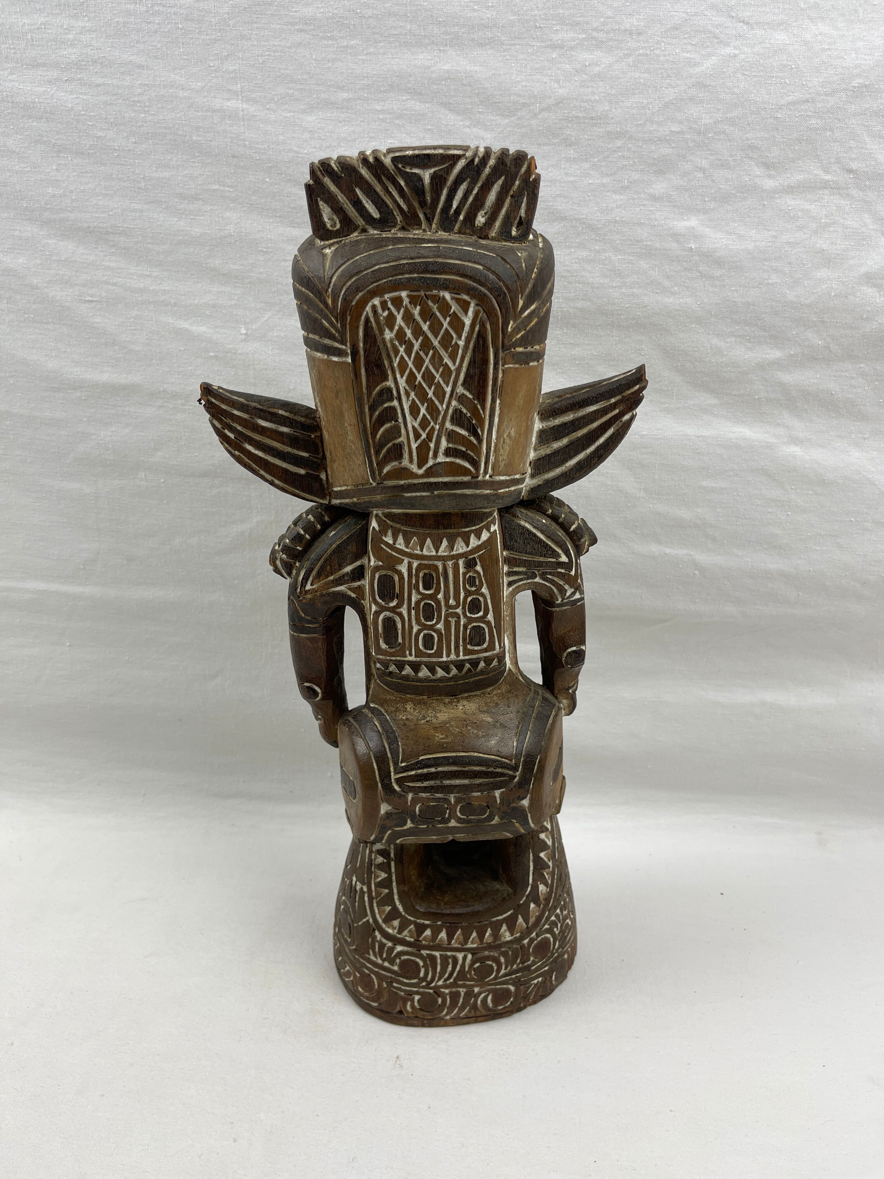Tiki of Oceania, 30s