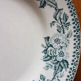 Old plate with wreath decoration